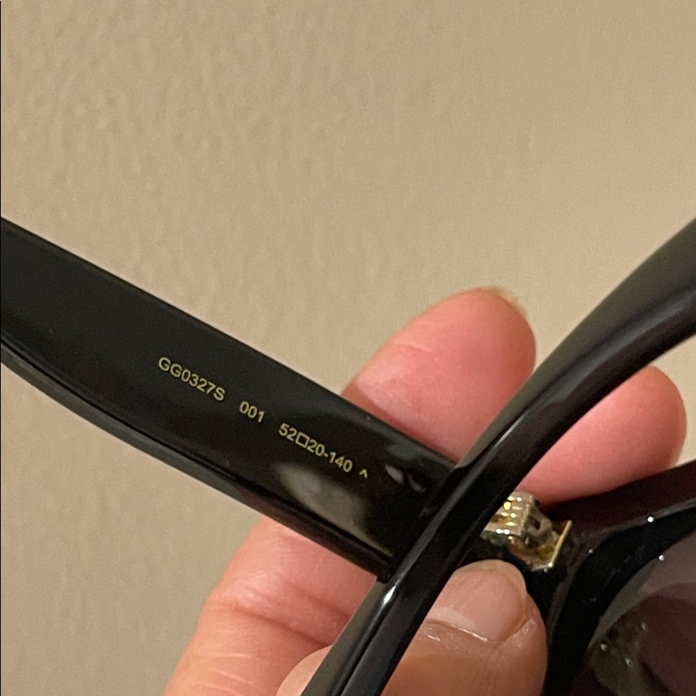 Gucci Black Cat Eye Sunglasses - Picture 11 of 16
